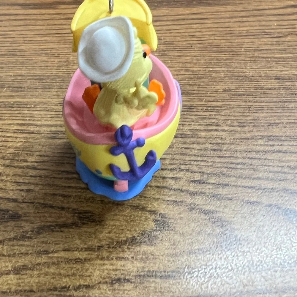 Hallmark Here Comes Easter 1997 a spring Collection Handcrafted Dated 1997